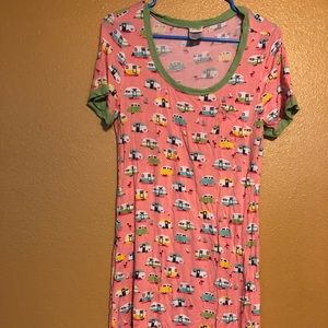 Good condition cute long night shirt!
